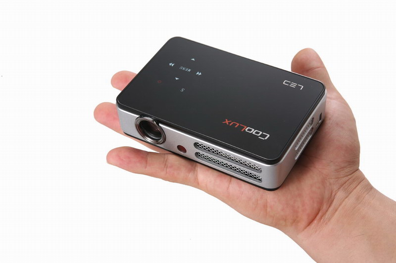 ������ͶӰ��Ʒ:Q2